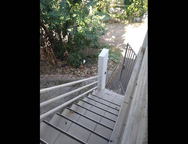 4 BEDROOM COMPLEX FOR SALE IN MOSELEY